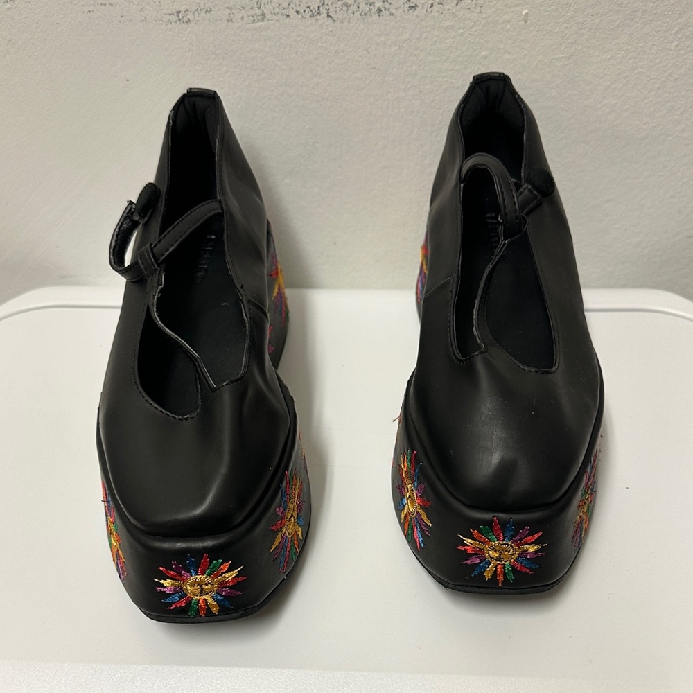 FARM Rio Platform Ballerina Mary Jane Black Flats with Colorful Accents, so nice - Picture 3 of 10
